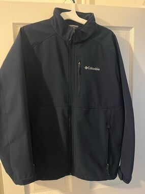 Columbia Men's Navy Softshell Performance Jacket